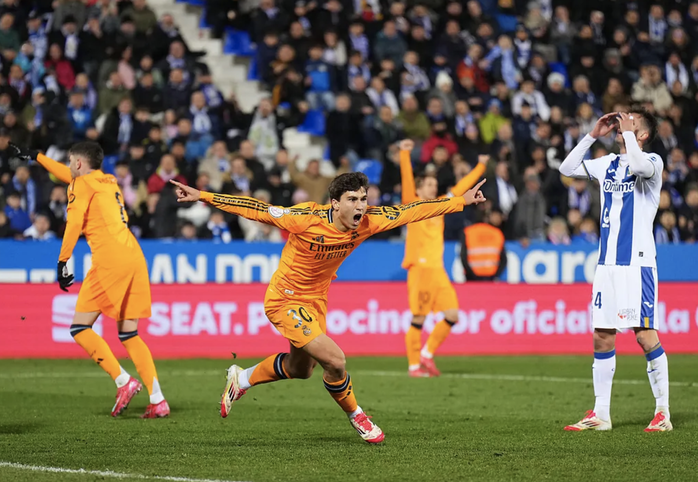 Thắng nghẹt thở Leganes phút 90+3, Real Madrid đoạt vé bán kết Cúp Nhà vua- Ảnh 7. Thắng nghẹt thở Leganes phút 90+3, Real Madrid đoạt vé bán kết Cúp Nhà vua- Ảnh 7.