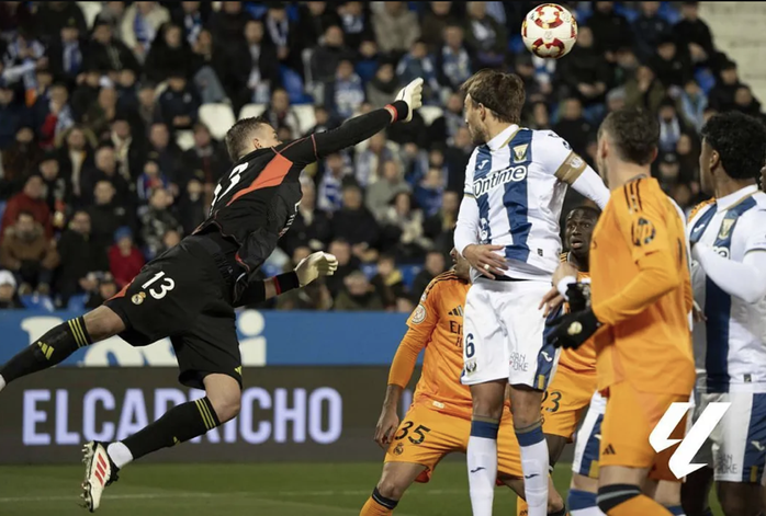 Thắng nghẹt thở Leganes phút 90+3, Real Madrid đoạt vé bán kết Cúp Nhà vua- Ảnh 5. Thắng nghẹt thở Leganes phút 90+3, Real Madrid đoạt vé bán kết Cúp Nhà vua- Ảnh 5.