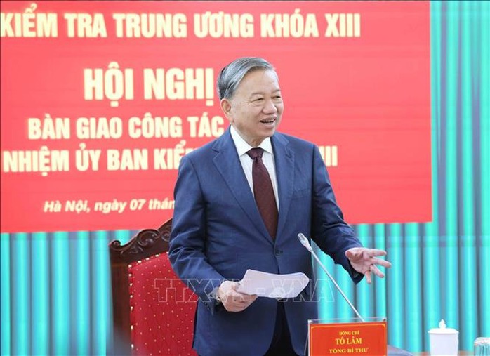 Tổng Bí thư Tô Lâm dự Hội nghị bàn giao công tác của Chủ nhiệm Ủy ban Kiểm tra Trung ương- Ảnh 2. Tổng Bí thư Tô Lâm dự Hội nghị bàn giao công tác của Chủ nhiệm Ủy ban Kiểm tra Trung ương- Ảnh 2.