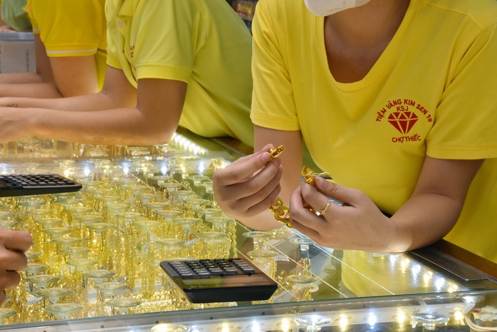 Báo in ngày 8-2: Tăng tốc triển khai bệnh án điện tử- Ảnh 2. Báo in ngày 8-2: Tăng tốc triển khai bệnh án điện tử- Ảnh 2.