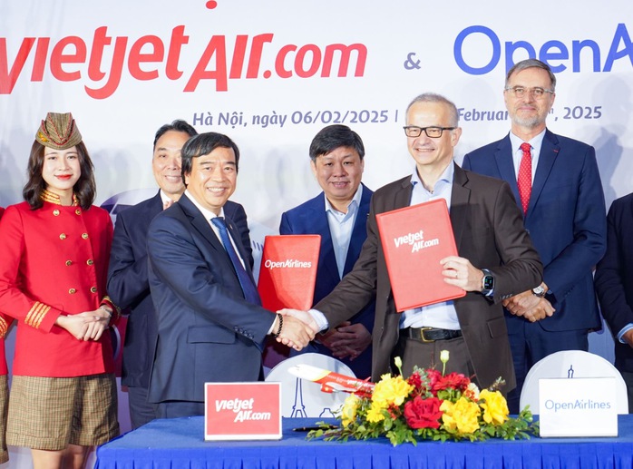 Vietjet bắt tay OpenAirlines ứng dụng AI tiết kiệm nhiên liệu bay- Ảnh 1. Vietjet bắt tay OpenAirlines ứng dụng AI tiết kiệm nhiên liệu bay- Ảnh 1.