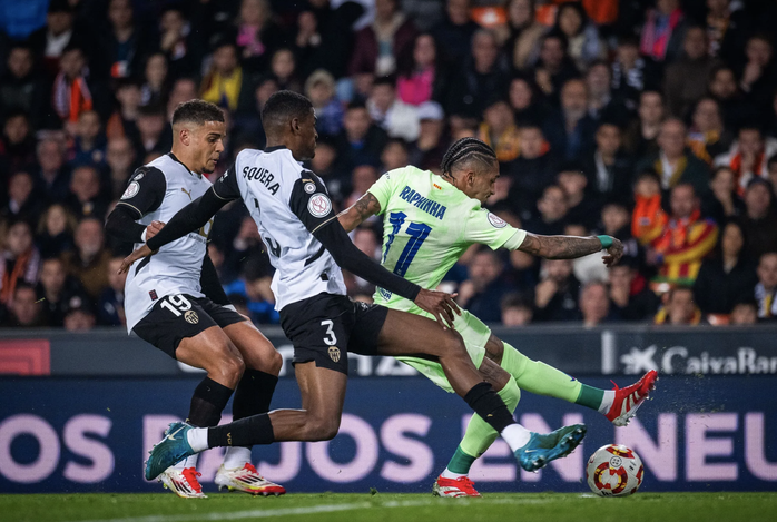 Barcelona đè bẹp Valencia, giành vé bán kết Cúp Nhà vua- Ảnh 1. Barcelona đè bẹp Valencia, giành vé bán kết Cúp Nhà vua- Ảnh 1.