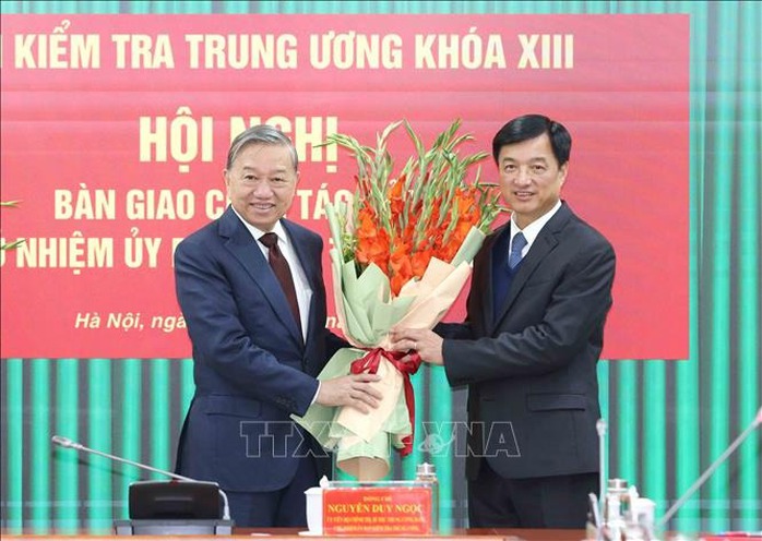 Tổng Bí thư Tô Lâm dự Hội nghị bàn giao công tác của Chủ nhiệm Ủy ban Kiểm tra Trung ương- Ảnh 5. Tổng Bí thư Tô Lâm dự Hội nghị bàn giao công tác của Chủ nhiệm Ủy ban Kiểm tra Trung ương- Ảnh 5.