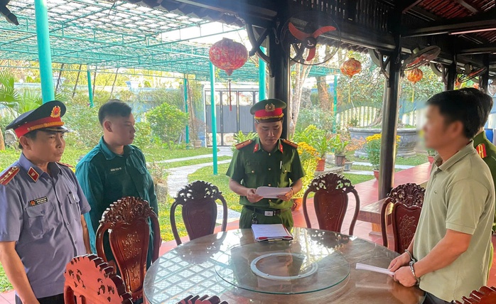 Bắt tạm giam ông Bùi Ngọc Dũng ở Quảng Nam trốn thuế hơn 20 tỉ đồng- Ảnh 1. Bắt tạm giam ông Bùi Ngọc Dũng ở Quảng Nam trốn thuế hơn 20 tỉ đồng- Ảnh 1.