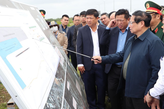 Thủ tướng Phạm Minh Chính cùng đoàn công tác thị sát khu vực quy hoạch Cảng hàng không Chu Lai Thủ tướng Phạm Minh Chính cùng đoàn công tác thị sát khu vực quy hoạch Cảng hàng không Chu Lai