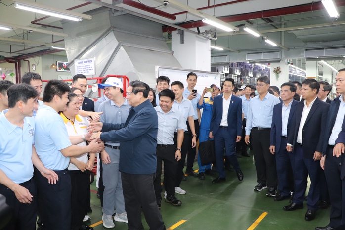 Thủ tướng "đặt hàng" THACO nghiên cứu, sản xuất tàu đường sắt tốc độ cao- Ảnh 5. Thủ tướng "đặt hàng" THACO nghiên cứu, sản xuất tàu đường sắt tốc độ cao - Ảnh 6.