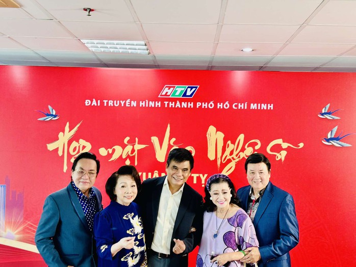NSND Kim Cương, Bạch Tuyết, Thanh Nam chúc mừng thành tựu của HTV- Ảnh 1. NSND Kim Cương, Bạch Tuyết, Thanh Nam chúc mừng thành tựu của HTV- Ảnh 1.