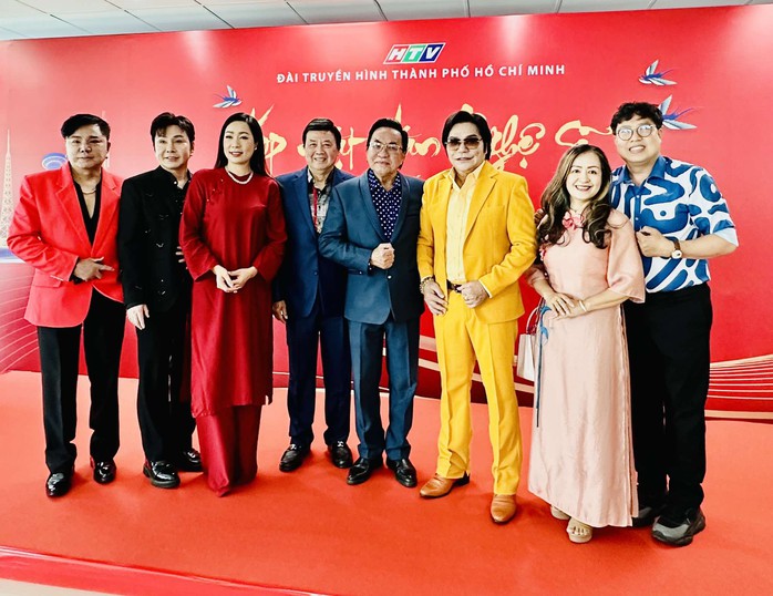 NSND Kim Cương, Bạch Tuyết, Thanh Nam chúc mừng thành tựu của HTV- Ảnh 2. NSND Kim Cương, Bạch Tuyết, Thanh Nam chúc mừng thành tựu của HTV- Ảnh 2.