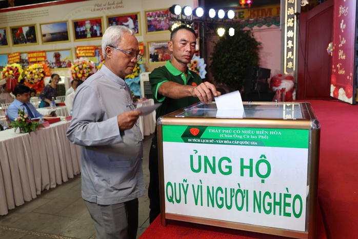 Hình ảnh ấn tượng lễ hội ở ngôi chùa cổ hơn 340 năm- Ảnh 3. Hình ảnh ấn tượng lễ hội ở ngôi chùa cổ hơn 340 năm- Ảnh 3.