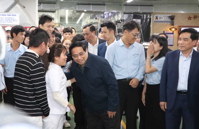 Thủ tướng "đặt hàng" THACO nghiên cứu, sản xuất tàu đường sắt tốc độ cao- Ảnh 6. Thủ tướng "đặt hàng" THACO nghiên cứu, sản xuất tàu đường sắt tốc độ cao - Ảnh 7.