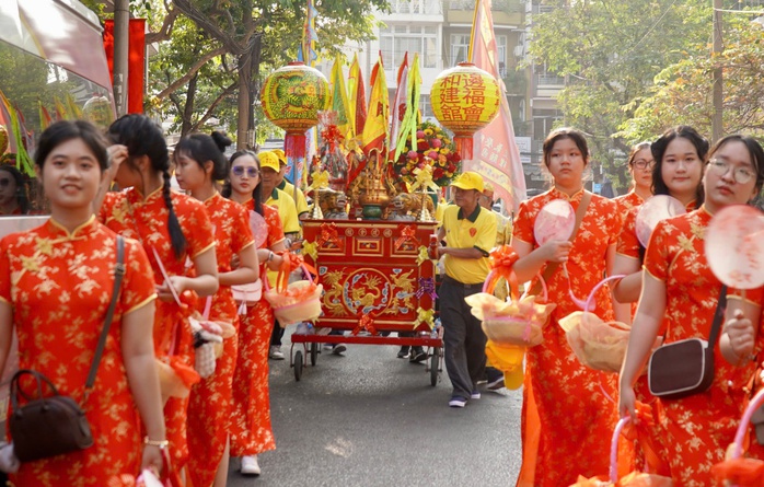 Hình ảnh ấn tượng lễ hội ở ngôi chùa cổ hơn 340 năm- Ảnh 11. Hình ảnh ấn tượng lễ hội ở ngôi chùa cổ hơn 340 năm- Ảnh 11.