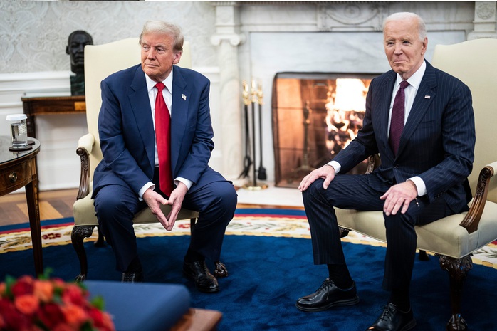 Tổng thống Trump chặn ông Biden tiếp cận thông tin mật- Ảnh 1. Tổng thống Trump chặn ông Biden tiếp cận thông tin mật- Ảnh 1.