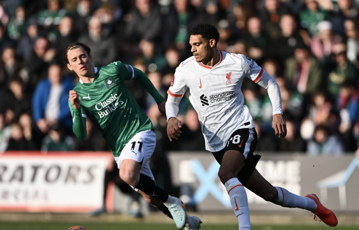 Địa chấn FA Cup, Plymouth Argyle hạ gục "gã khổng lồ" Liverpool- Ảnh 1. Địa chấn FA Cup, Plymouth Argyle hạ gục "gã khổng lồ" Liverpool- Ảnh 1.