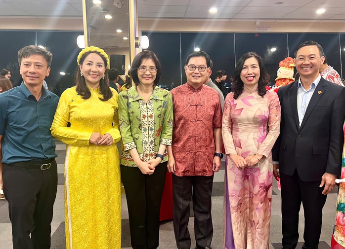 Nhiều kiều bào giữ vị trí cấp cao tập đoàn lớn, cơ quan quan trọng Chính phủ Singapore- Ảnh 4. Nhiều kiều bào giữ vị trí cấp cao tập đoàn lớn, cơ quan quan trọng Chính phủ Singapore- Ảnh 4.