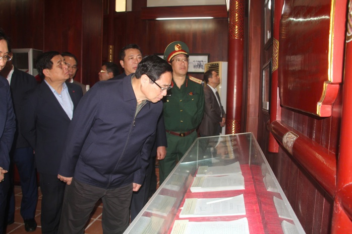 Thủ tướng Phạm Minh Chính dâng hương tại Khu lưu niệm Thủ tướng Phạm Văn Đồng- Ảnh 2. Thủ tướng Phạm Minh Chính dâng hương tại Khu lưu niệm Thủ tướng Phạm Văn Đồng- Ảnh 2.