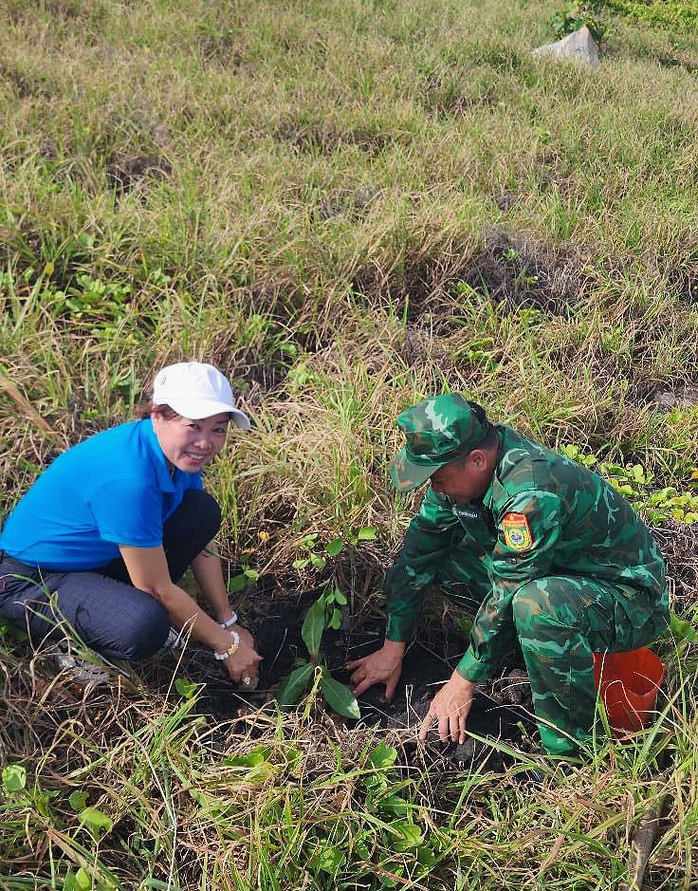 Cuộc thi viết về chủ quyền quốc gia: Gieo chữ nơi đảo tiền tiêu- Ảnh 2. Cuộc thi viết về chủ quyền quốc gia: Gieo chữ nơi đảo tiền tiêu- Ảnh 2.