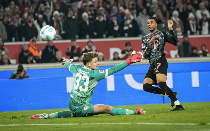 Ngược dòng hạ chủ nhà Stuttgart, Bayern Munich áp sát ngôi vô địch- Ảnh 3. Ngược dòng hạ chủ nhà Stuttgart, Bayern Munich áp sát ngôi vô địch- Ảnh 3.