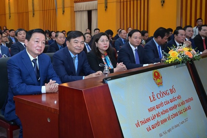 Bộ trưởng Đỗ Đức Duy: Biểu dương những lãnh đạo trực thuộc hai bộ đã hy sinh lợi ích cá nhân- Ảnh 3. Bộ trưởng Đỗ Đức Duy: Biểu dương những lãnh đạo trực thuộc hai bộ đã hy sinh lợi ích cá nhân- Ảnh 3.