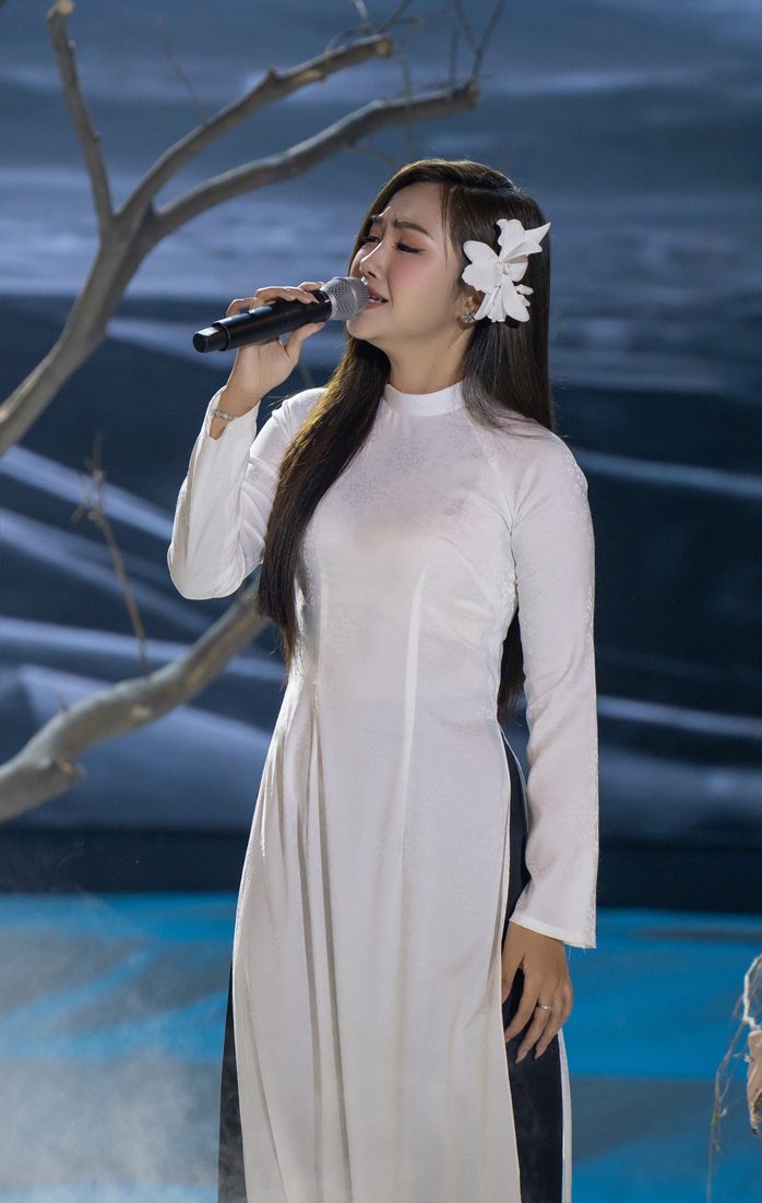 "Ngọc nữ" Bolero thế hệ mới- Ảnh 1. "Ngọc nữ" Bolero thế hệ mới- Ảnh 1.