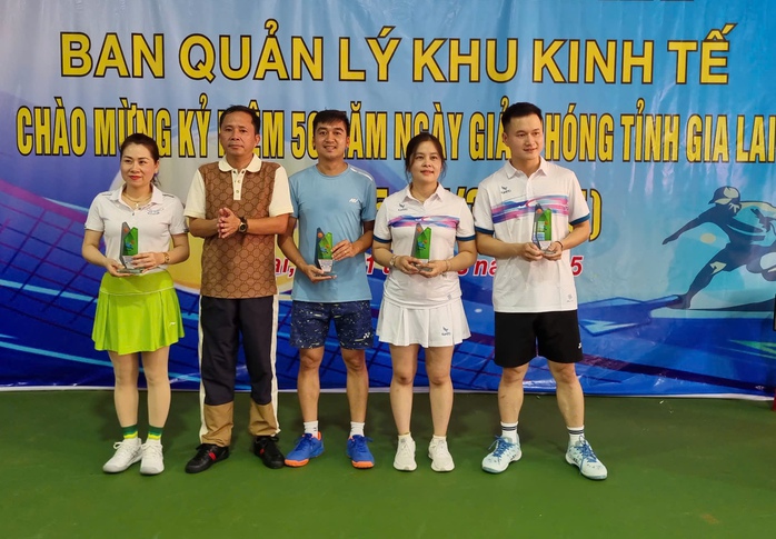 Sôi nổi giải Pickleball kỷ niệm 50 năm ngày giải phóng tỉnh Gia Lai- Ảnh 3. Sôi nổi giải Pickleball kỷ niệm 50 năm ngày giải phóng tỉnh Gia Lai- Ảnh 3.