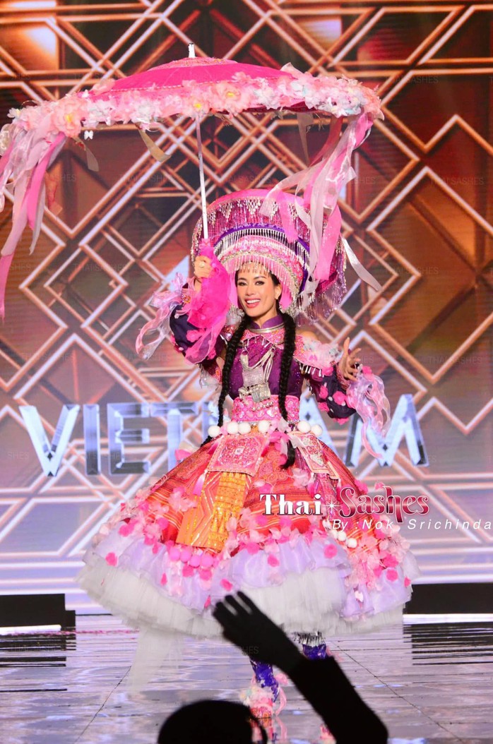 Ban Tổ chức Miss Global 2025 xin lỗi về clip có "đường lưỡi bò"- Ảnh 6. Ban Tổ chức Miss Global 2025 xin lỗi về clip có "đường lưỡi bò"- Ảnh 6.