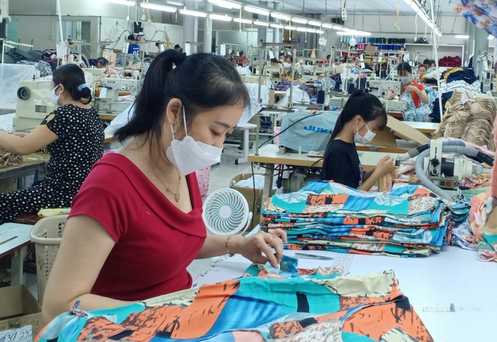 Xác định nghề nặng nhọc, độc hại: Cần sát thực tế- Ảnh 1. Xác định nghề nặng nhọc, độc hại: Cần sát thực tế- Ảnh 1.