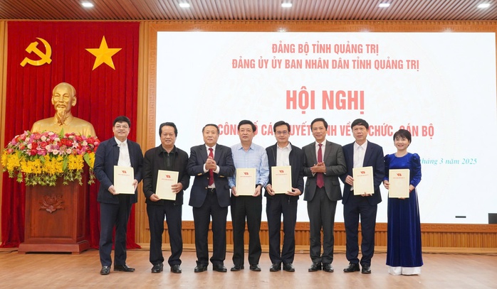Quảng Trị: Công bố quyết định về tổ chức, cán bộ- Ảnh 1. Quảng Trị: Công bố quyết định về tổ chức, cán bộ- Ảnh 1.