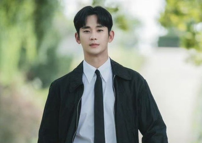 Rộ tin Kim Soo-hyun từng hẹn hò Kim Sae-ron lúc cô 15 tuổi- Ảnh 3. Rộ tin Kim Soo-hyun từng hẹn hò Kim Sae-ron lúc cô 15 tuổi- Ảnh 3.