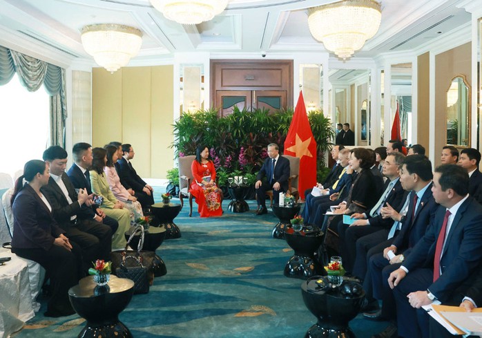 Tổng Bí thư Tô Lâm tiếp lãnh đạo một số tập đoàn, doanh nghiệp hàng đầu của Singapore chiều 11-3. Ảnh: TTXVN Tổng Bí thư Tô Lâm tiếp lãnh đạo một số tập đoàn, doanh nghiệp hàng đầu của Singapore chiều 11-3. Ảnh: TTXVN