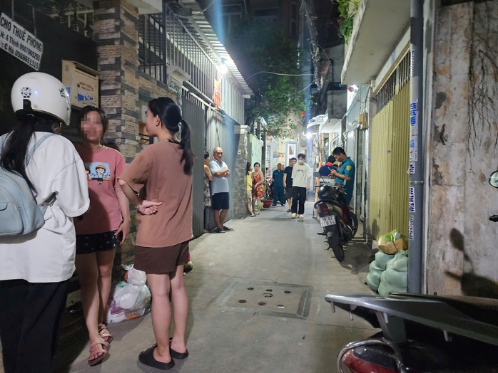 TP HCM: Phát hiện người đàn ông tử vong trong căn nhà đầy mùi khét- Ảnh 1. TP HCM: Phát hiện người đàn ông tử vong trong căn nhà đầy mùi khét- Ảnh 1.