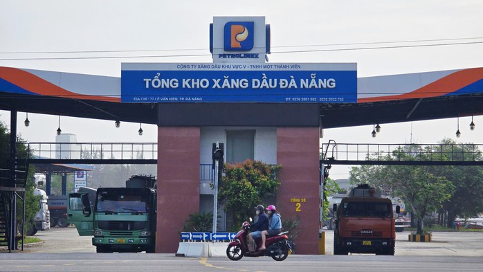 Dân đề xuất di dời Tổng kho xăng dầu 96.000 m2 ở Đà Nẵng: Thành phố nói gì?- Ảnh 1. Dân đề xuất di dời Tổng kho xăng dầu 96.000 m2 ở Đà Nẵng: Thành phố nói gì?- Ảnh 1.