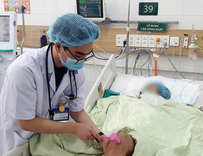 Cô gái nguy kịch vì uống thuốc giảm cân- Ảnh 1. Cô gái nguy kịch vì uống thuốc giảm cân- Ảnh 1.
