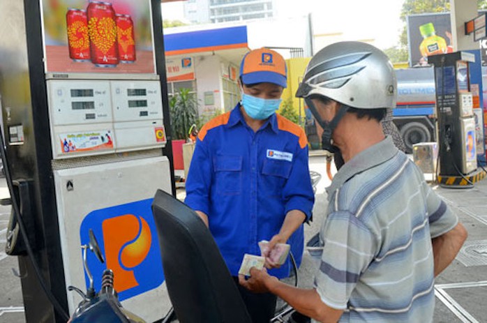 Giá xăng hôm nay giảm mạnh, xuống dưới 20.000 đồng/lít- Ảnh 1. Giá xăng hôm nay giảm mạnh, xuống dưới 20.000 đồng/lít- Ảnh 1.