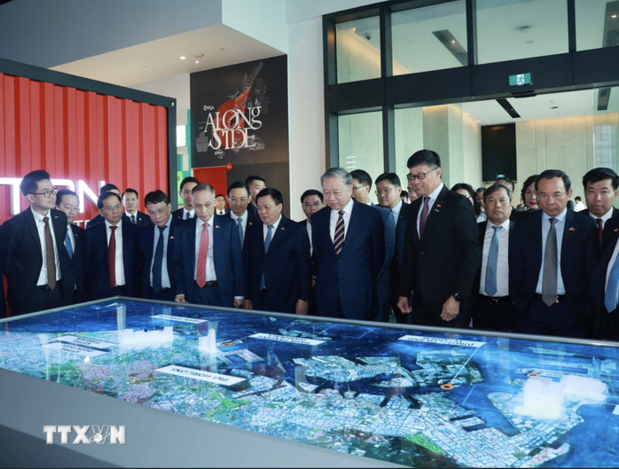Tổng Bí thư tìm hiểu mô hình phát triển hạ tầng cảng biển Singapore- Ảnh 5. Tổng Bí thư tìm hiểu mô hình phát triển hạ tầng cảng biển Singapore- Ảnh 5.