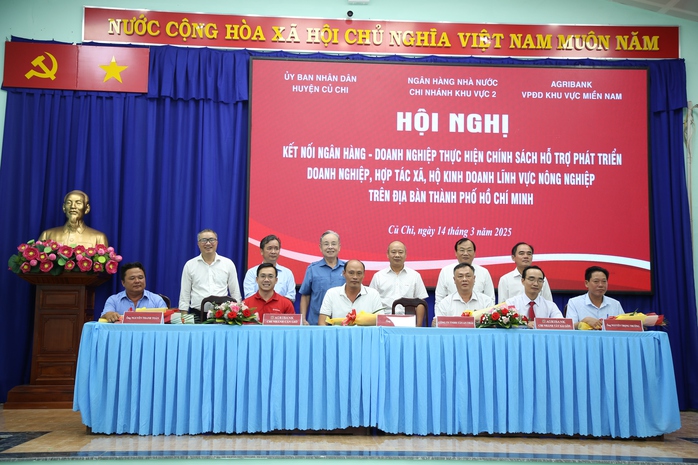 Ngân hàng bung vốn lãi suất thấp cho vay nông nghiệp- Ảnh 2. Ngân hàng bung vốn lãi suất thấp cho vay nông nghiệp- Ảnh 2.