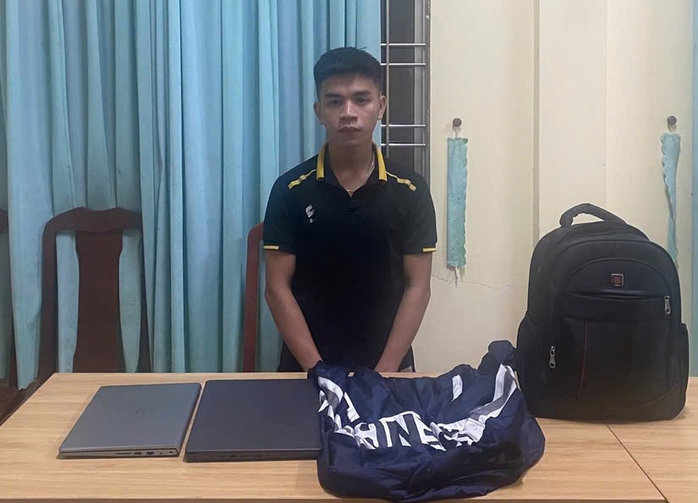 Đột nhập ký túc xá lấy nhiều tài sản rồi... gửi đồ trộm cắp về trước- Ảnh 1.