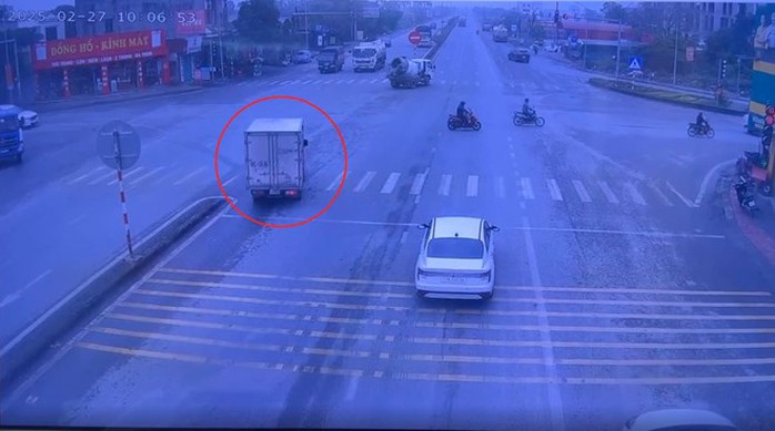 Cô gái 23 tuổi điều khiển xe tải 7 lần vượt đèn đỏ trong 2 tuần- Ảnh 2. Cô gái 23 tuổi điều khiển xe tải 7 lần vượt đèn đỏ trong 2 tuần- Ảnh 2.