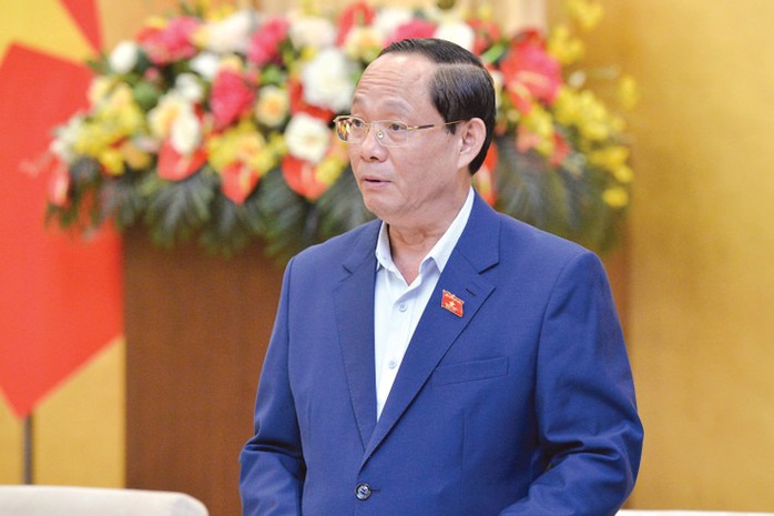 Đại tướng Nguyễn Tân Cương trình bày dự án Luật Tình trạng khẩn cấp- Ảnh 2. Đại tướng Nguyễn Tân Cương trình bày dự án Luật Tình trạng khẩn cấp- Ảnh 2.