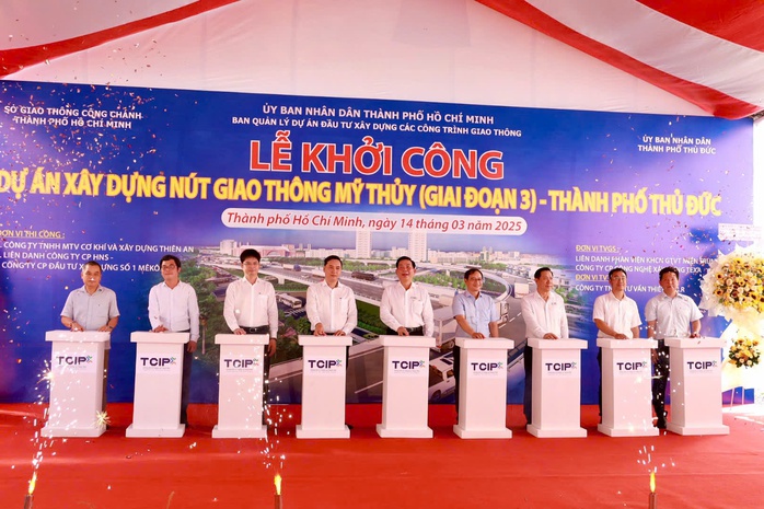 Hai cây cầu mới tại Mỹ Thủy giúp giảm ùn tắc cửa ngõ phía Đông- Ảnh 1. Hai cây cầu mới tại Mỹ Thủy giúp giảm ùn tắc cửa ngõ phía Đông- Ảnh 1.