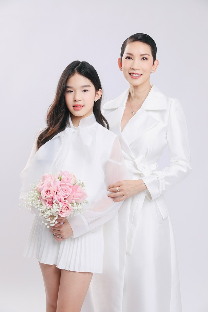 Con gái xinh đẹp của siêu mẫu Xuân Lan- Ảnh 2. Con gái xinh đẹp của siêu mẫu Xuân Lan- Ảnh 2.
