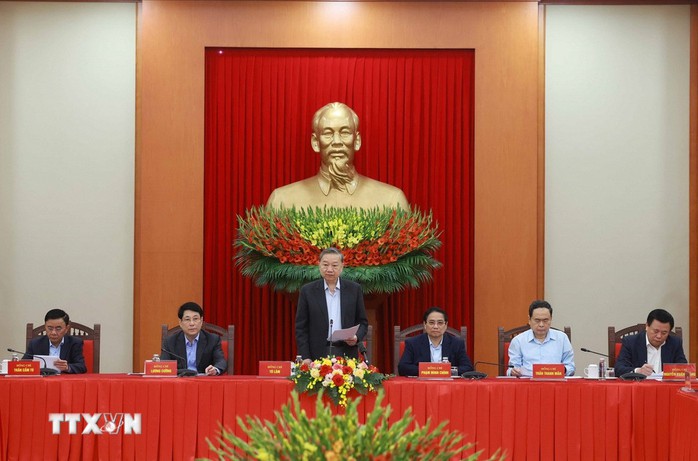 Tổng Bí thư Tô Lâm: Báo cáo Chính trị phải "đắt từng câu, từng chữ"- Ảnh 4. Tổng Bí thư Tô Lâm: Báo cáo Chính trị phải "đắt từng câu, từng chữ"- Ảnh 4.