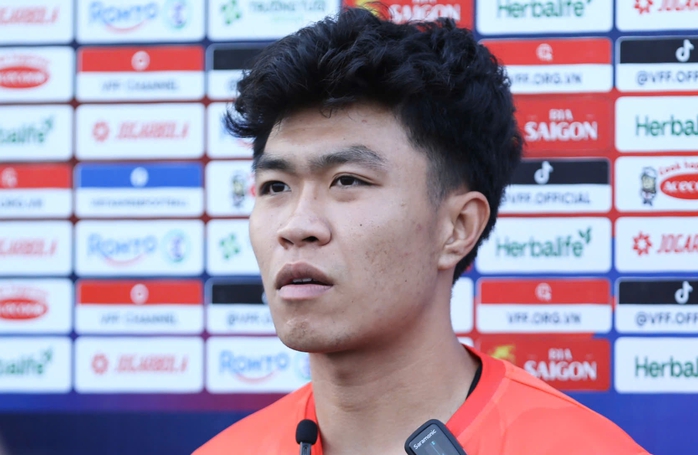 Trung vệ trẻ của HAGL thích tâm sự với Duy Mạnh, Thành Chung- Ảnh 1. Trung vệ trẻ của HAGL thích tâm sự với Duy Mạnh, Thành Chung- Ảnh 1.