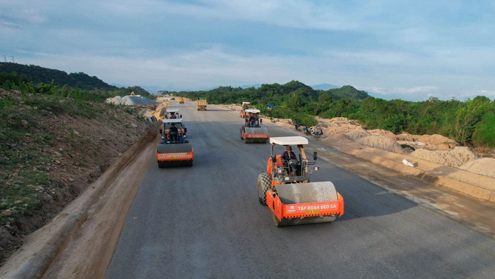Báo in ngày 16-3: Du lịch Việt Nam trên đà bứt phá- Ảnh 2. Báo in ngày 16-3: Du lịch Việt Nam trên đà bứt phá- Ảnh 2.