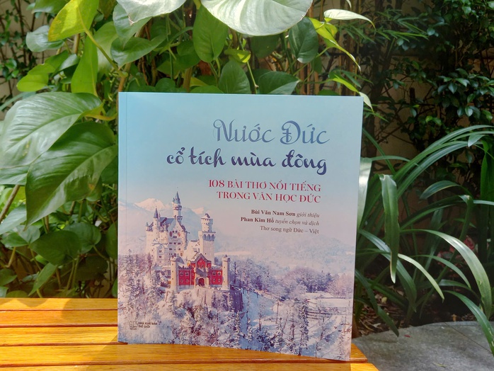 Ra mắt tuyển tập thơ “Nước Đức - cổ tích mùa đông” của Phan Kim Hổ- Ảnh 1. Ra mắt tuyển tập thơ “Nước Đức - cổ tích mùa đông” của Phan Kim Hổ- Ảnh 1.