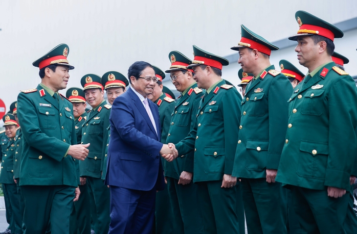 Thủ tướng đánh giá cao các "sản phẩm chiến lược" của công nghiệp quốc phòng- Ảnh 1. Thủ tướng đánh giá cao các "sản phẩm chiến lược" của công nghiệp quốc phòng- Ảnh 1.