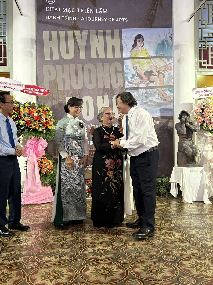 Chuỗi triển lãm Hành trình Huỳnh Phương Đông
- Ảnh 5. Chuỗi triển lãm Hành trình Huỳnh Phương Đông
- Ảnh 5.