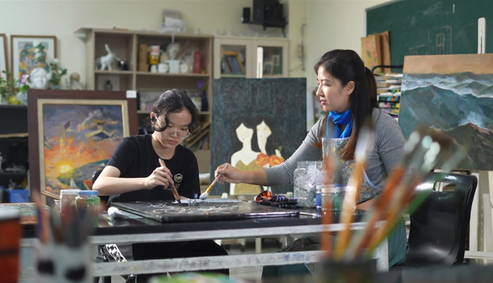 Triển lãm "Nhân dạng" mang đến cái nhìn mới mẻ của những tài năng trẻ- Ảnh 2. Triển lãm "Nhân dạng" mang đến cái nhìn mới mẻ của những tài năng trẻ- Ảnh 2.