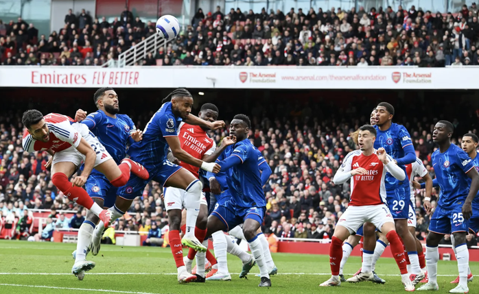 Hạ Chelsea bằng "bài tủ", Arsenal xây chắc ngôi nhì Ngoại hạng Anh- Ảnh 2. Hạ Chelsea bằng "bài tủ", Arsenal xây chắc ngôi nhì Ngoại hạng Anh- Ảnh 2.