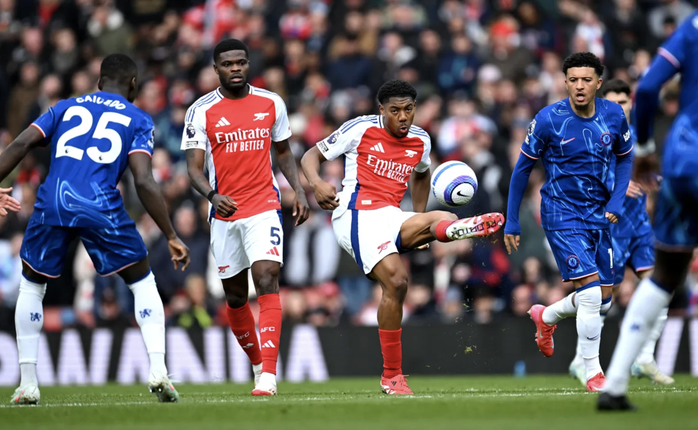 Hạ Chelsea bằng "bài tủ", Arsenal xây chắc ngôi nhì Ngoại hạng Anh- Ảnh 4. Hạ Chelsea bằng "bài tủ", Arsenal xây chắc ngôi nhì Ngoại hạng Anh- Ảnh 4.
