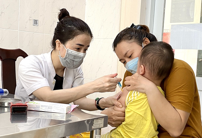 Thủ tướng yêu cầu đẩy nhanh tiêm phòng sởi, không để thiếu vắc-xin- Ảnh 1. Thủ tướng yêu cầu đẩy nhanh tiêm phòng sởi, không để thiếu vắc-xin- Ảnh 1.
